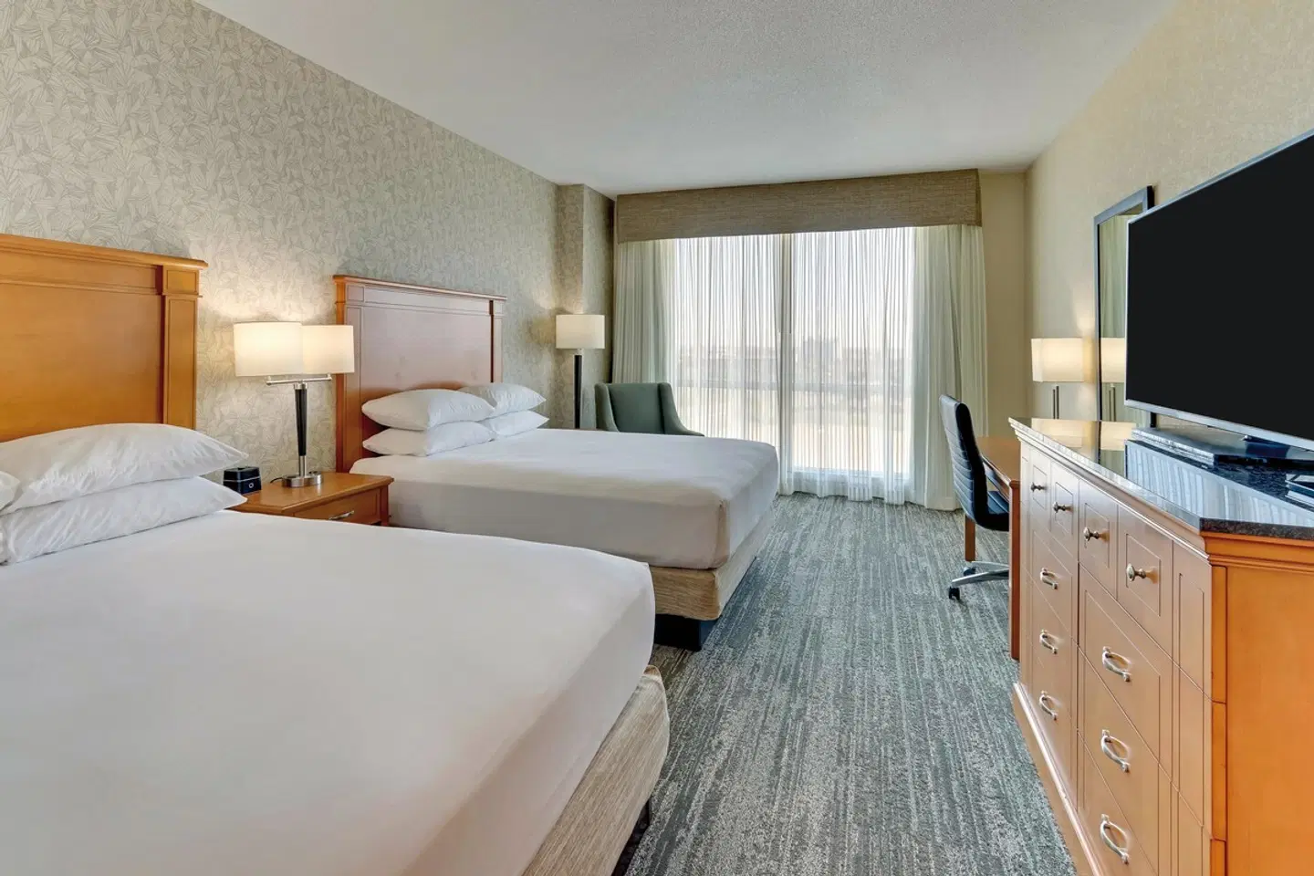 Drury Inn & Suites Orlando ROOM_EXAMPLE
