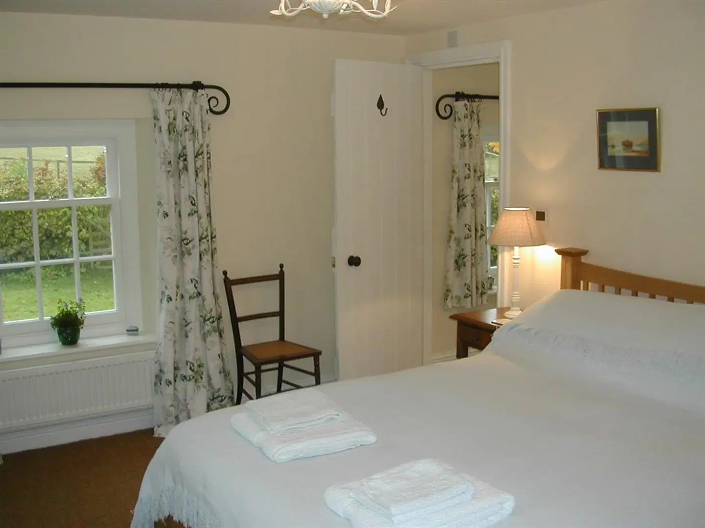 Alltybrain Farm Cottages and B&B ROOM_EXAMPLE