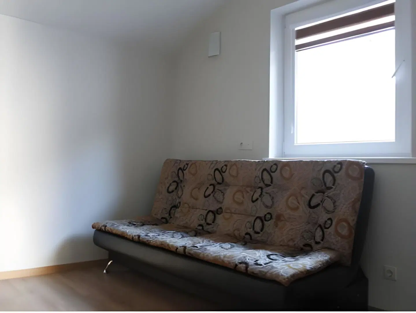 Elena ROOM_EXAMPLE