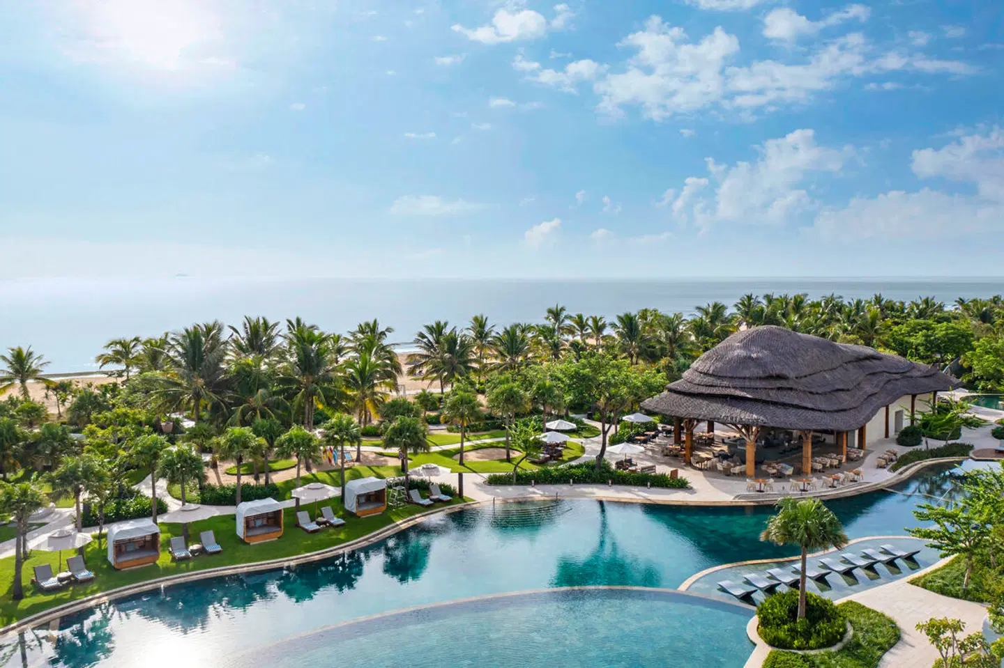 New World Hoiana Beach Resort OUTDOOR_POOL