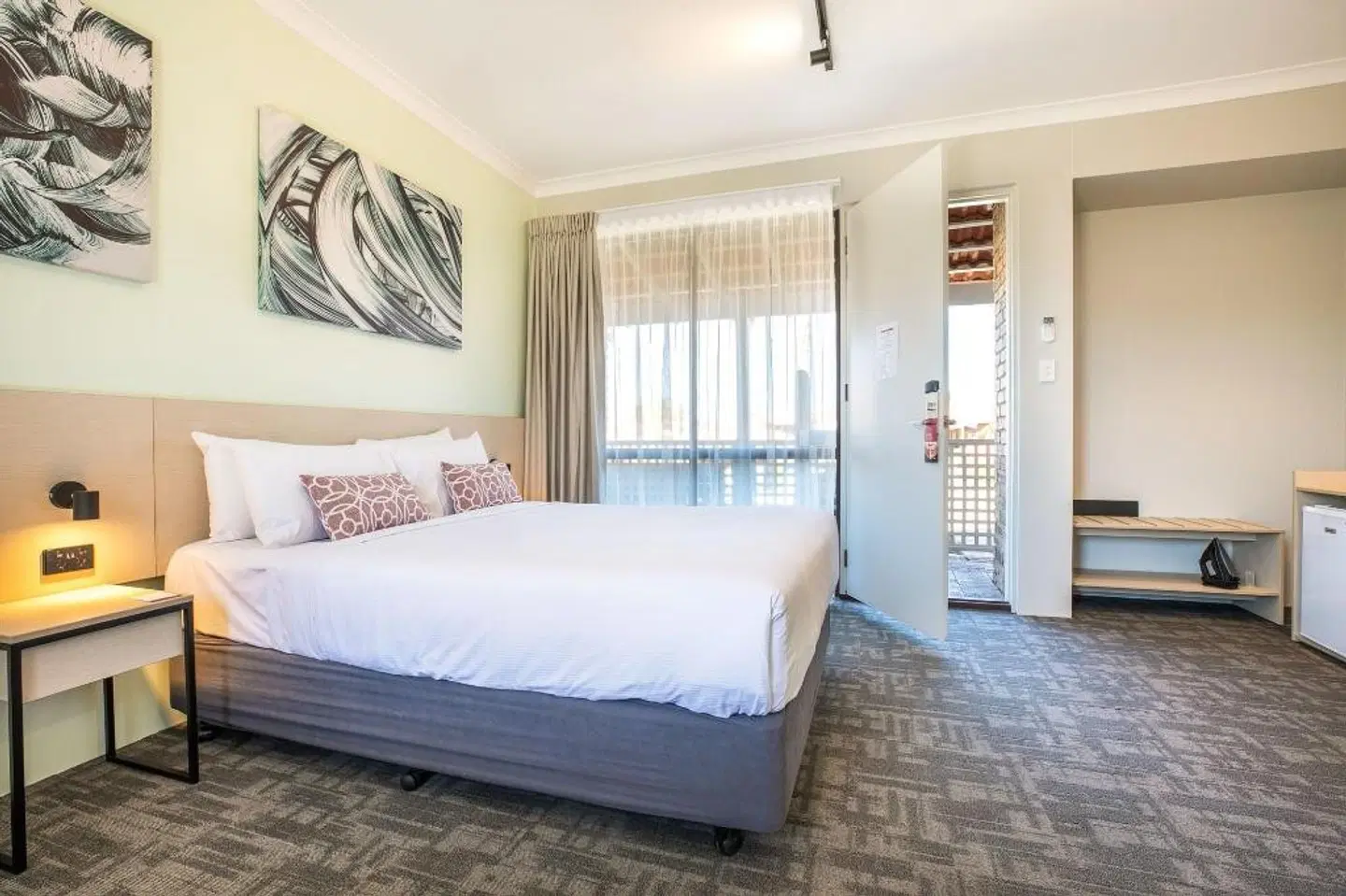 Wanneroo Villa Tavern ROOM_EXAMPLE