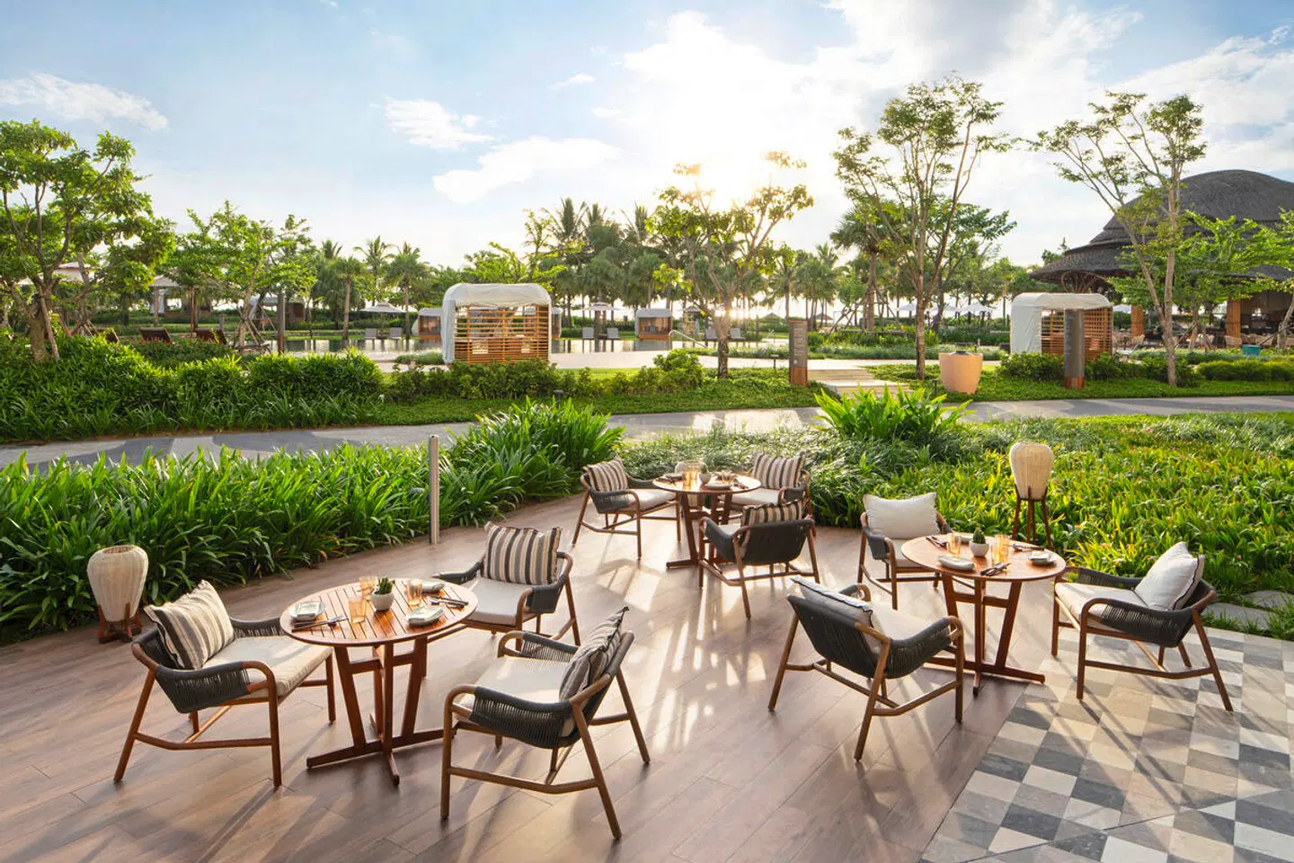 New World Hoiana Beach Resort Terrasse