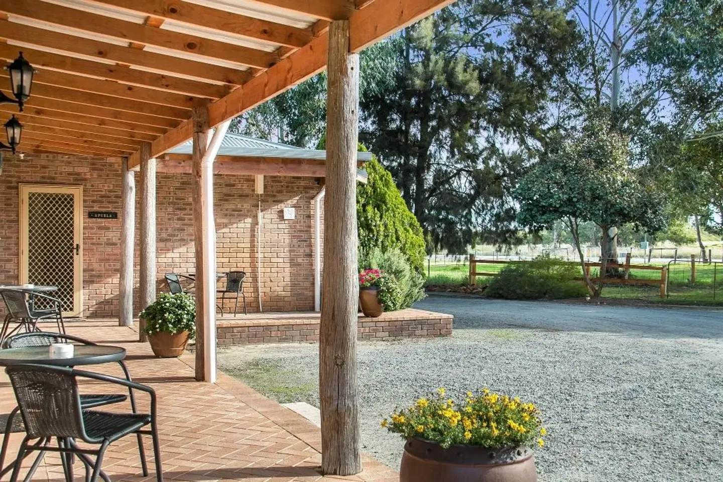 Coranda Lodge B & B Terrasse