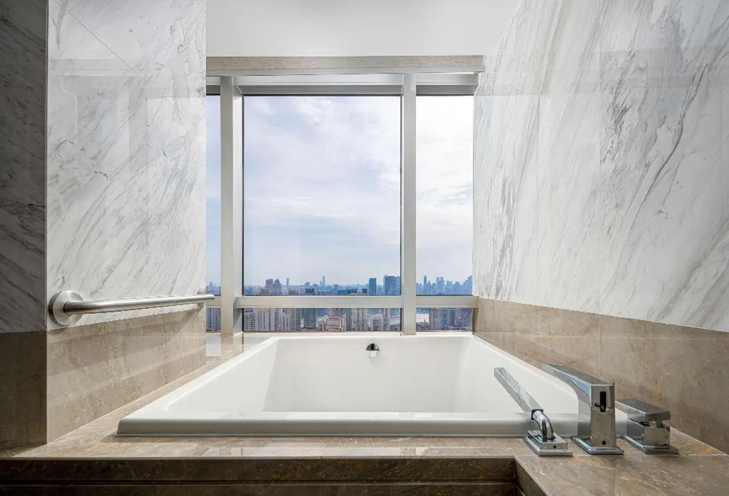 Hilton Garden Inn Shanghai Lujiazui Badezimmer
