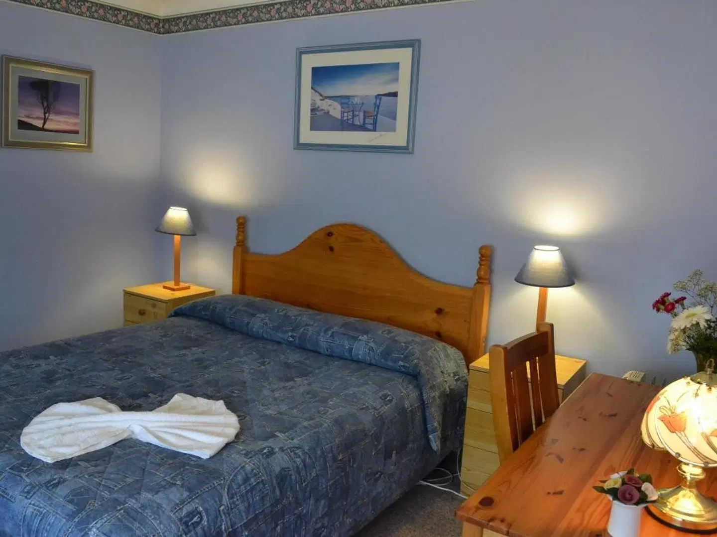 Palms Bed & Breakfast ROOM_EXAMPLE