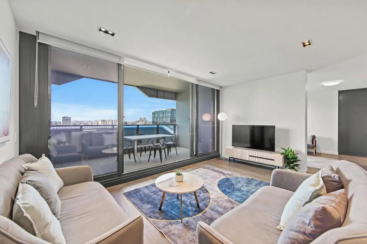 Fortitude Valley Apartments by CLLIX ROOM_EXAMPLE