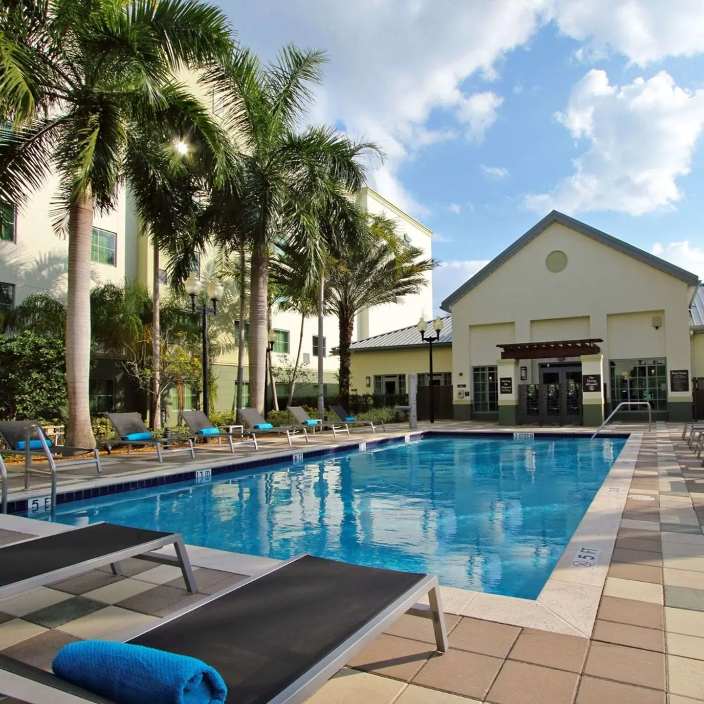 Homewood Suites by Hilton Ft.Lauderdale Airport-Cruise Port OUTDOOR_POOL