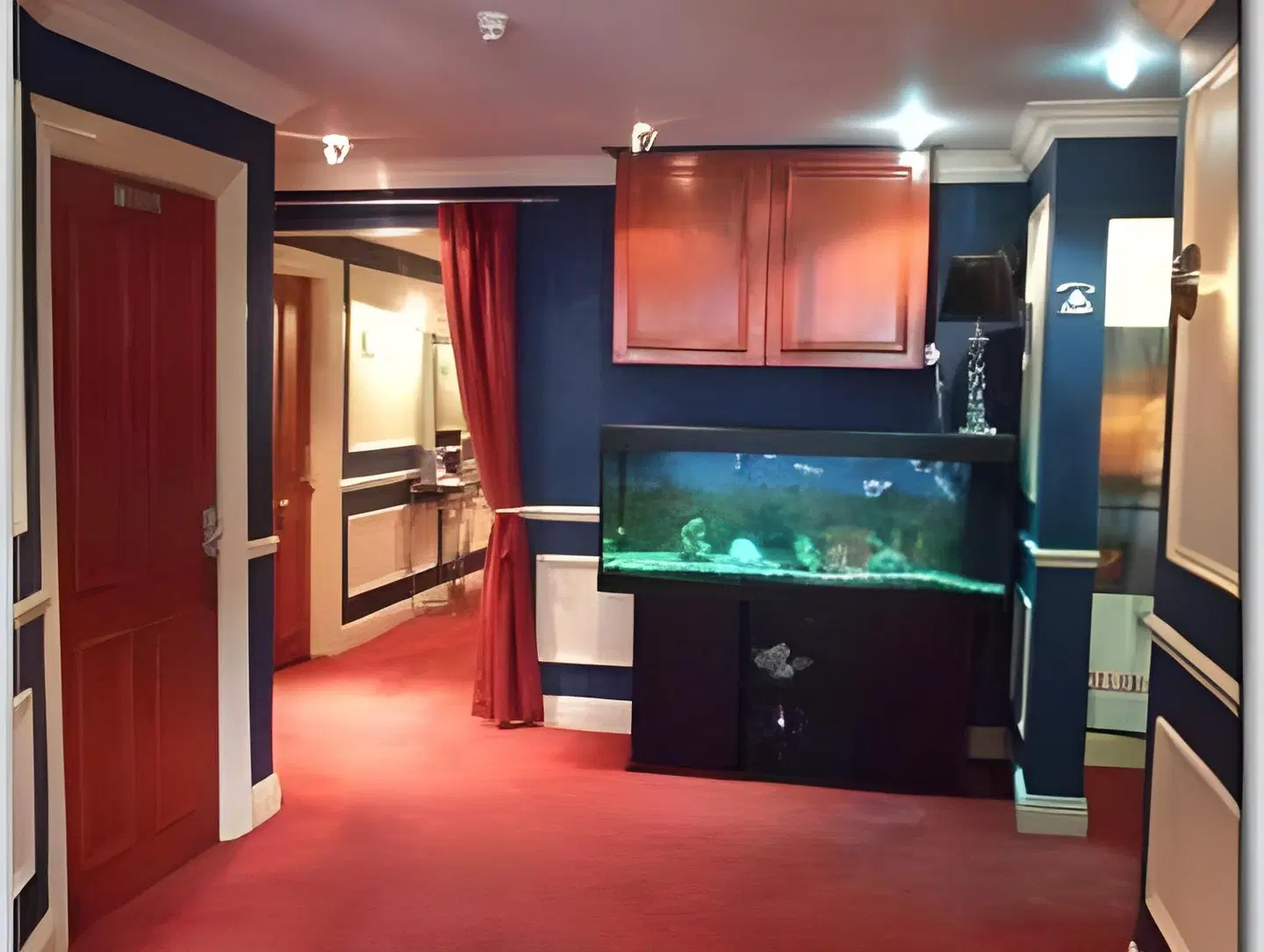 The Boutique ROOM_EXAMPLE