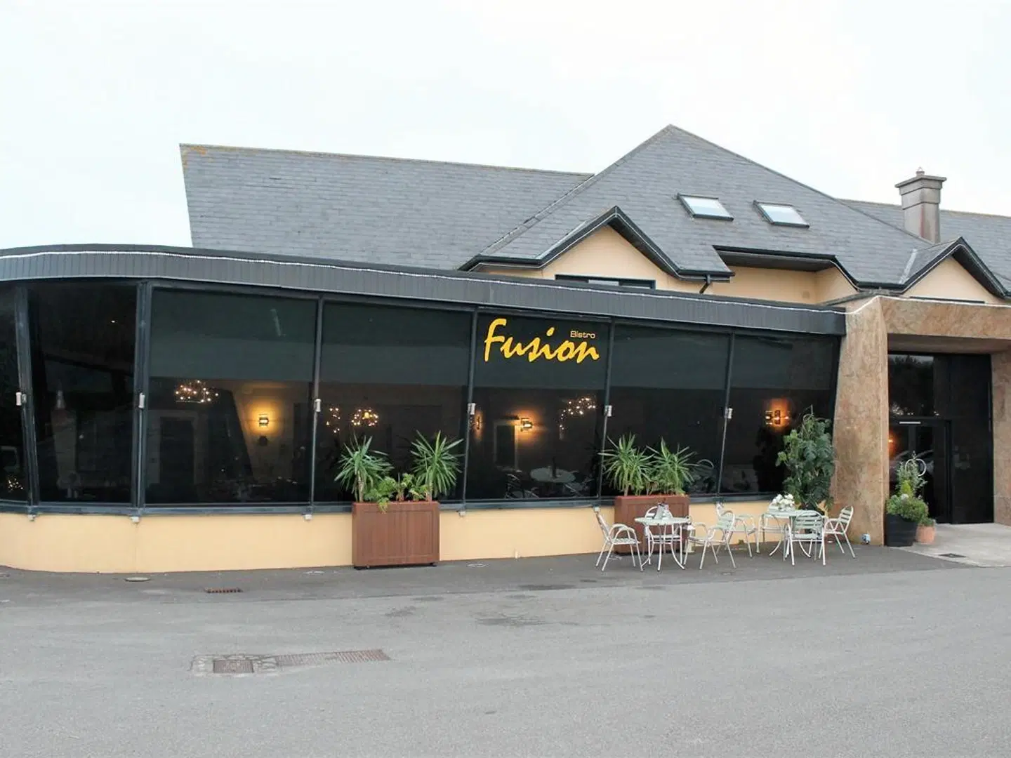 Ferryport House EXTERIOR