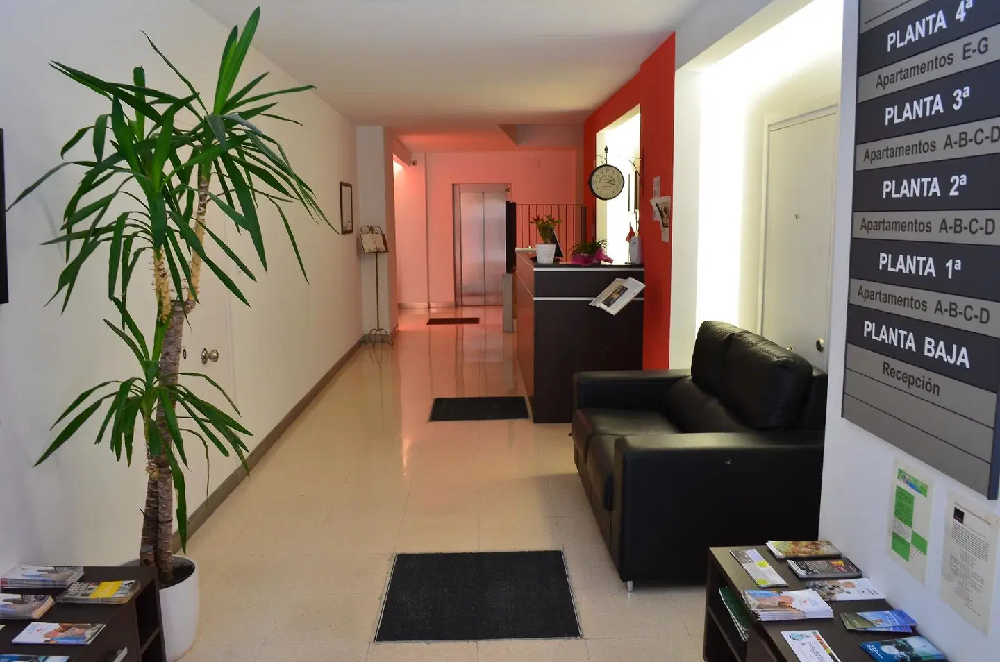 Apartamentos Zaragoza Coso LOUNGE_LOBBY