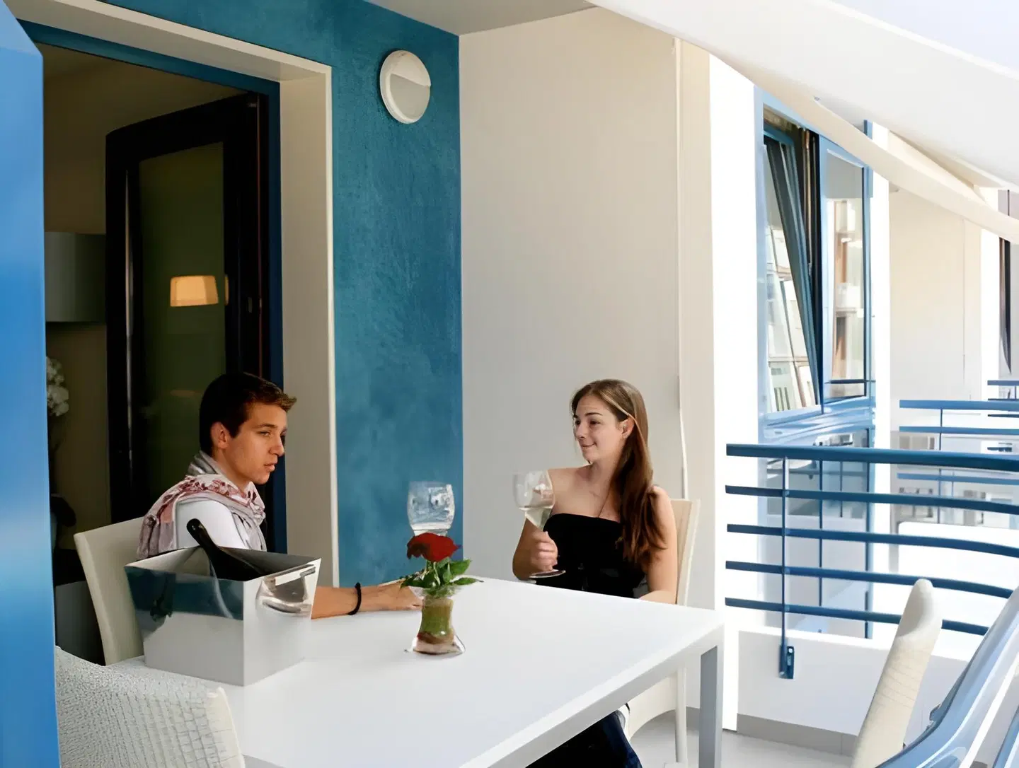 Lacroma Aparthotel PEOPLE