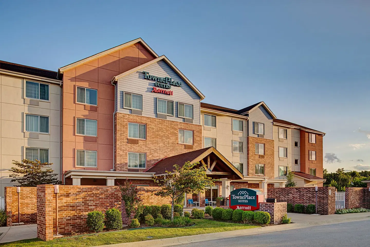 TownePlace Suites by Marriott Fayetteville North/Springdale EXTERIOR