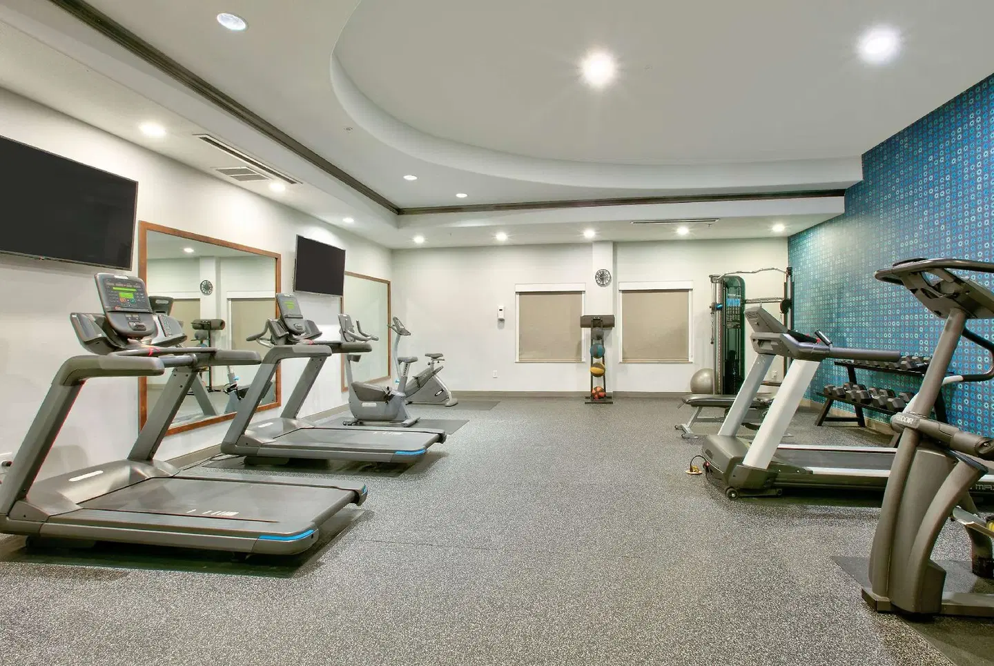 La Quinta Inn & Suites by Wyndham Dallas Grand Prairie South SPORTS_AND_LEISURE