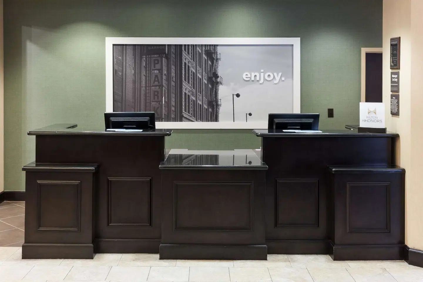 Hampton Inn Suites - Gainesville Downtown ROOM_EXAMPLE