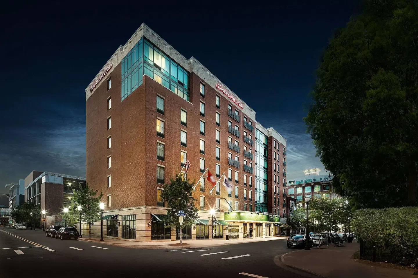 Hampton Inn & Suites Little Rock-Downtown EXTERIOR