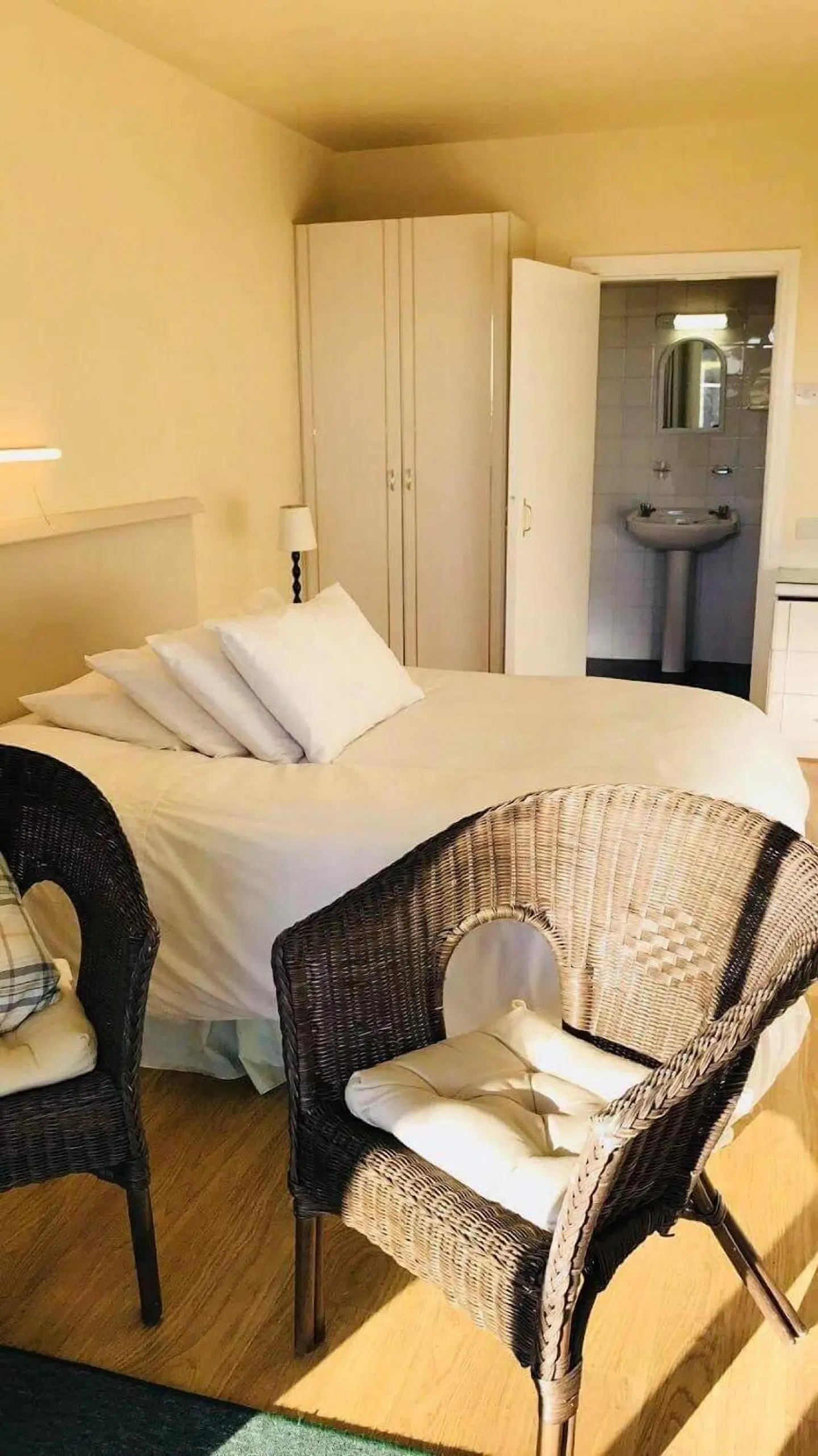 Wildwood Lodge ROOM_EXAMPLE