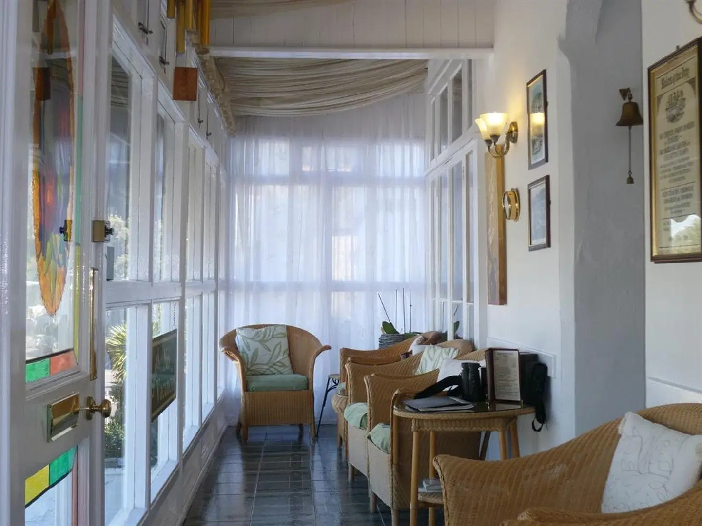 Dolphin Guest House Restaurant