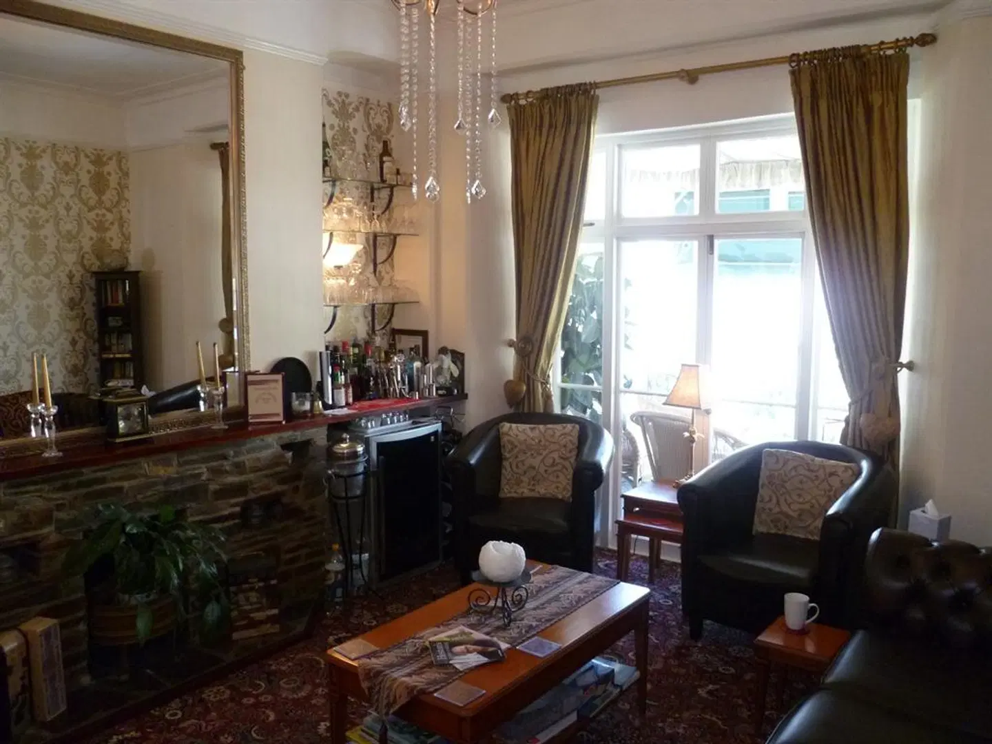 Dolphin Guest House ROOM_EXAMPLE