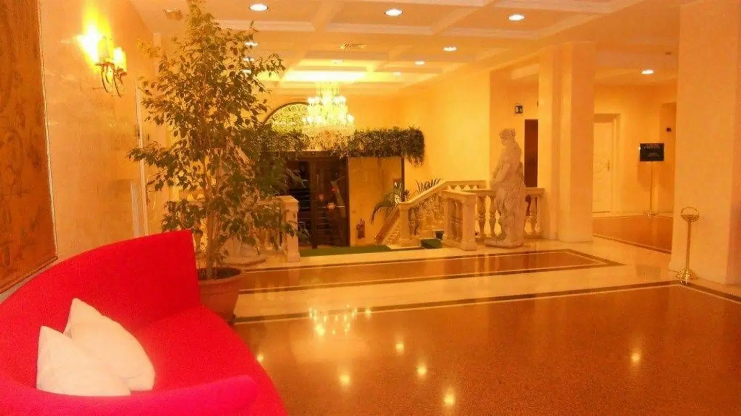Ambassador Palace Hotel HEALTH_BEAUTY