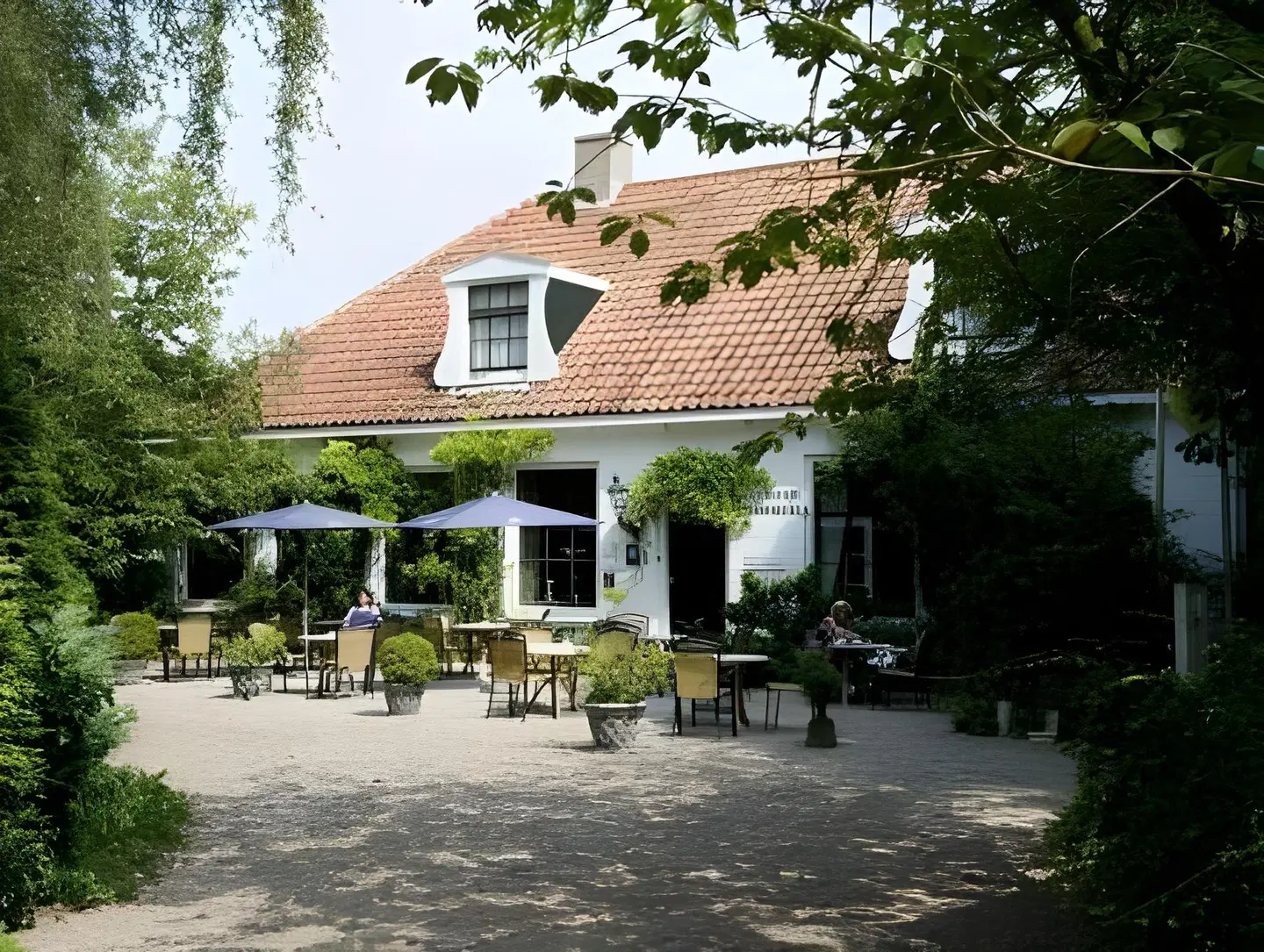 Schuddebeurs EXTERIOR