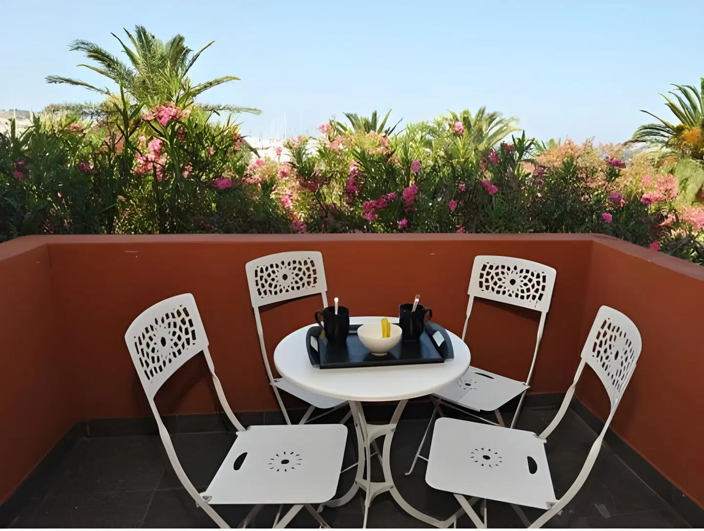 Le Petit Chateau Terrasse