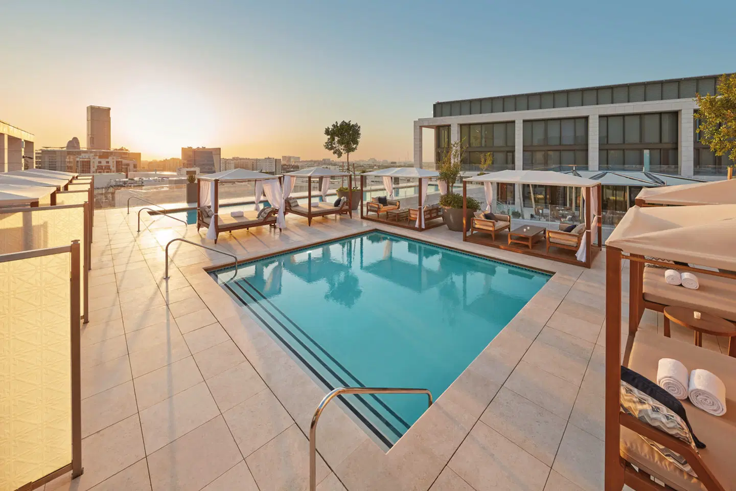 Mandarin Oriental, Doha OUTDOOR_POOL