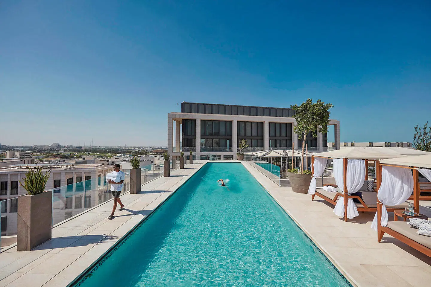 Mandarin Oriental, Doha OUTDOOR_POOL