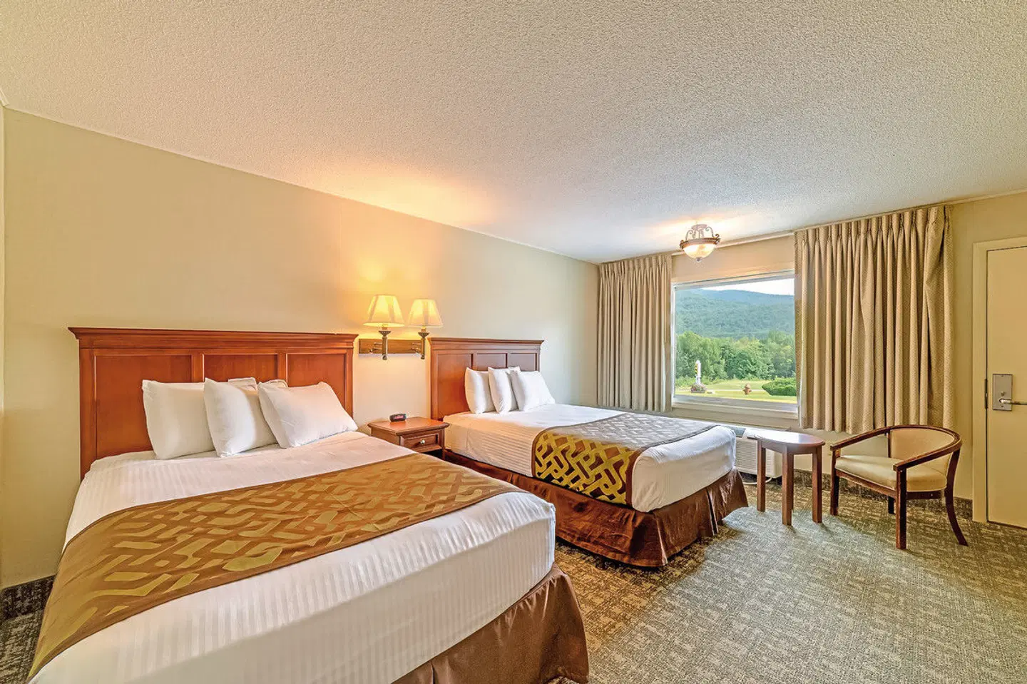 Town and Country Inn & Resort ROOM_EXAMPLE