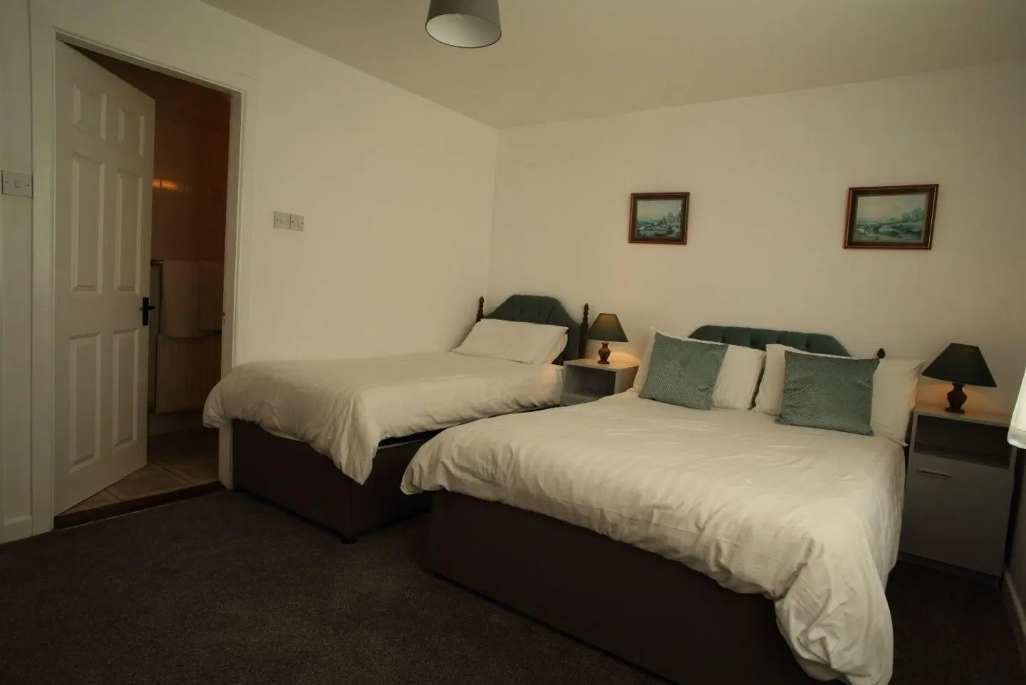 Riverfield Farmhouse ROOM_EXAMPLE