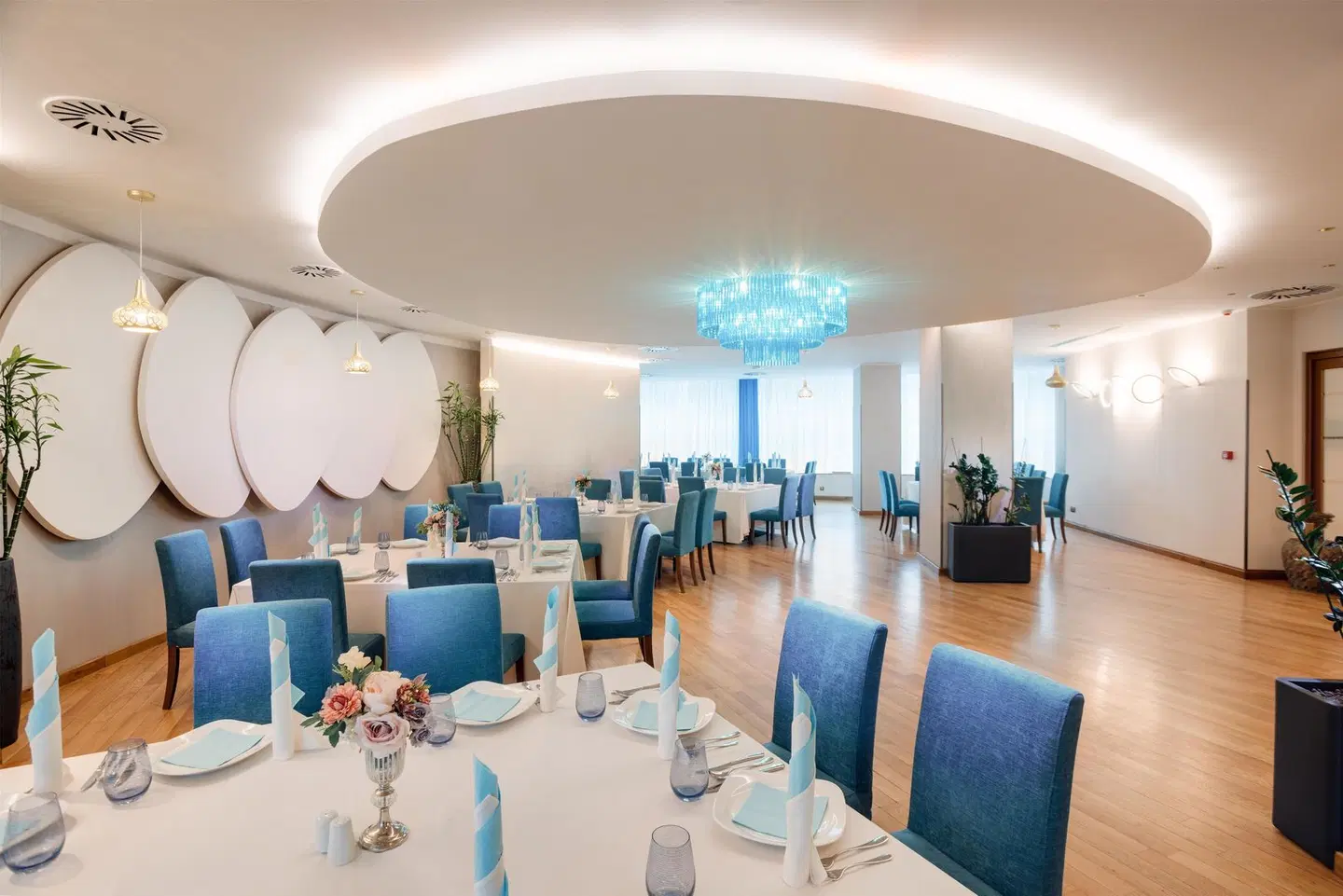 DoubleTree by Hilton Hotel Cluj - City Plaza Restaurant