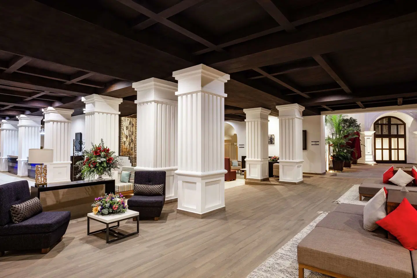 DoubleTree by Hilton Toluca LOUNGE_LOBBY