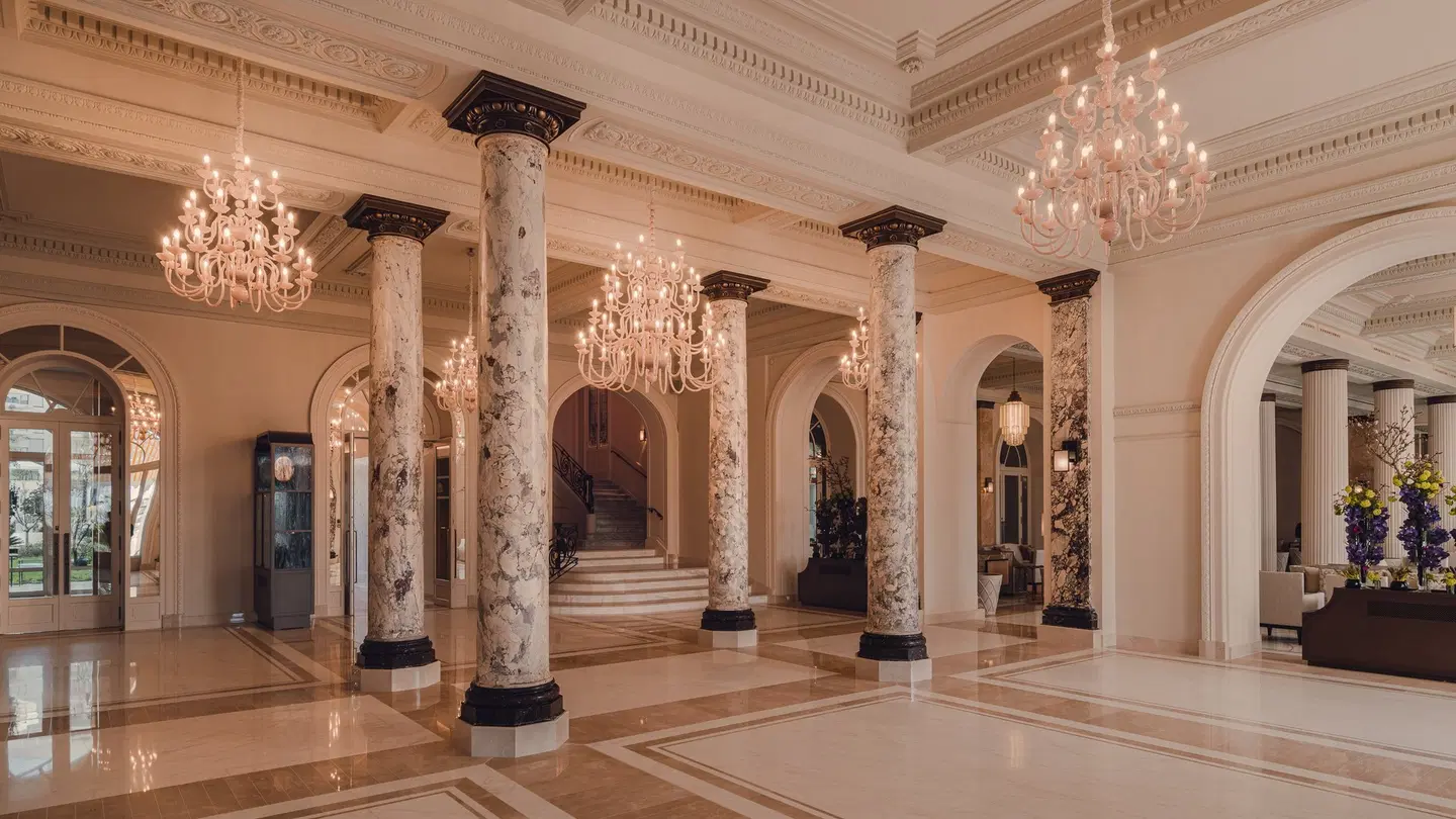 Carlton Cannes, a Regent Hotel by IHG LOUNGE_LOBBY