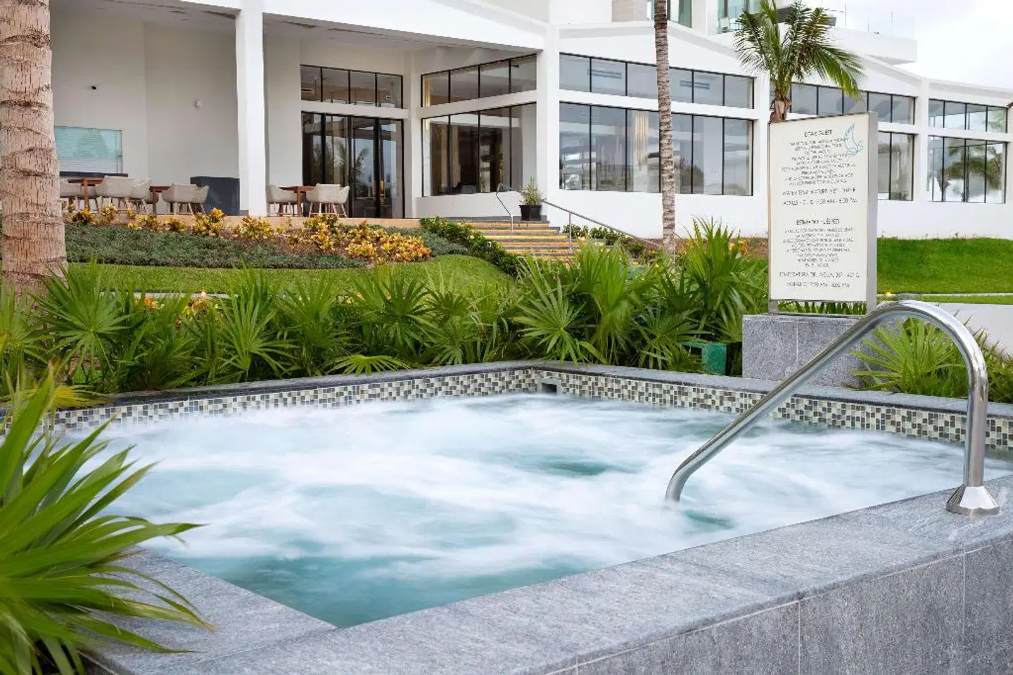 Garza Blanca Resort & Spa Cancun OUTDOOR_POOL