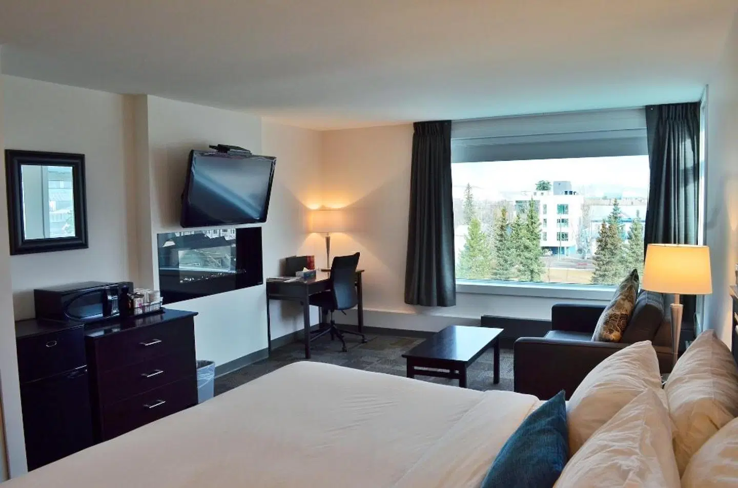 Coast High Country Inn ROOM_EXAMPLE