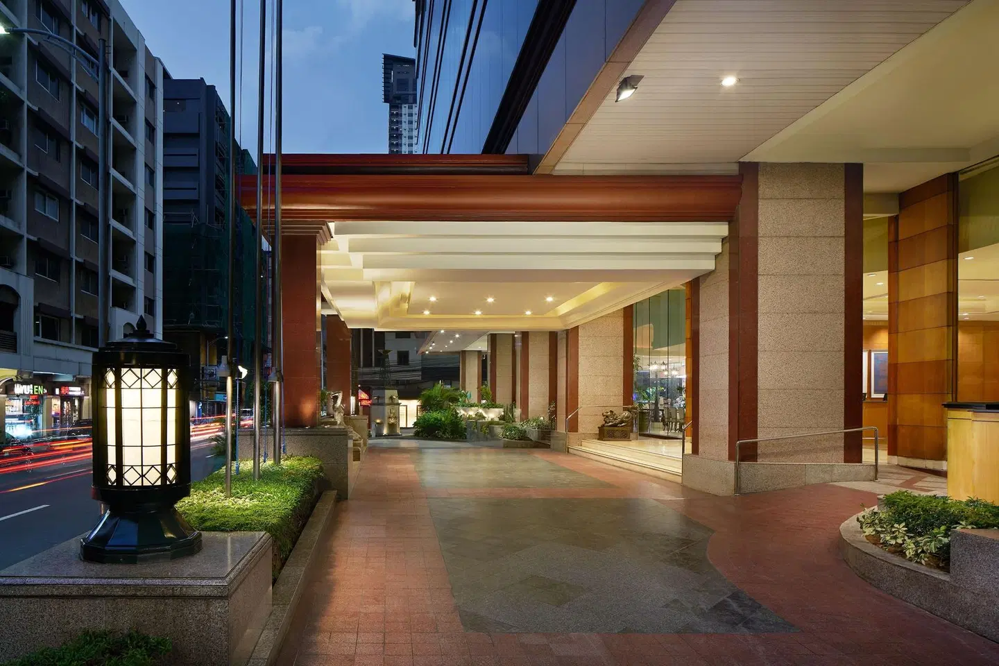 Sheraton Manila Bay LOUNGE_LOBBY