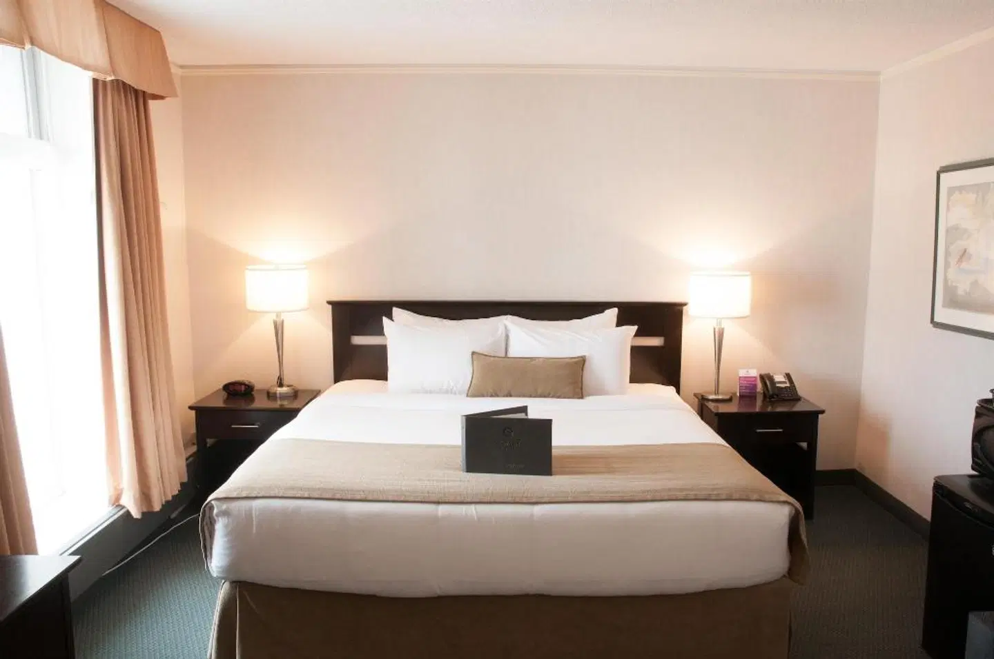 Coast High Country Inn ROOM_EXAMPLE