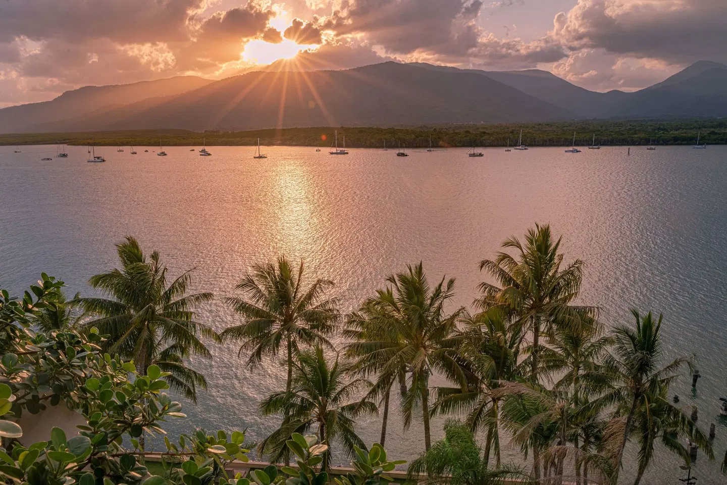 Hilton Cairns LANDSCAPE