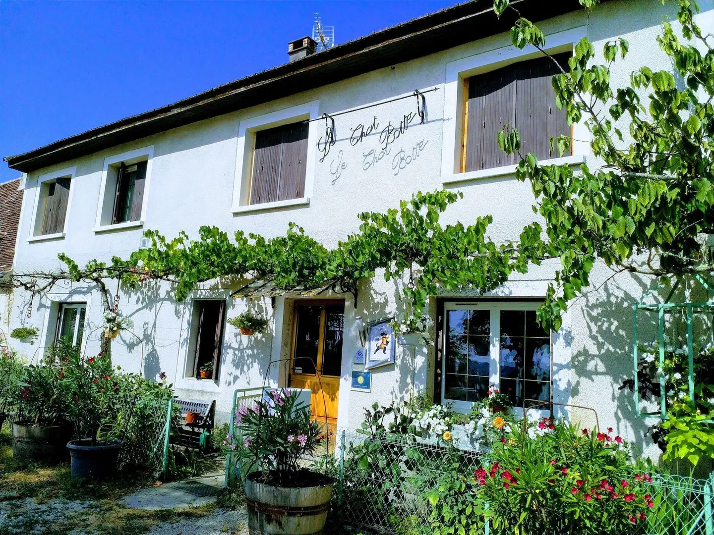 Chambre d'hôtes Le Chat Botté EXTERIOR