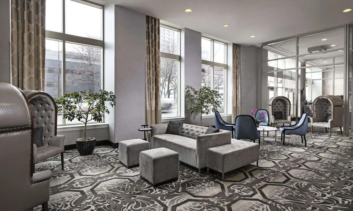 DoubleTree Suites by Hilton Detroit Downtown - Fort Shelby LOUNGE_LOBBY