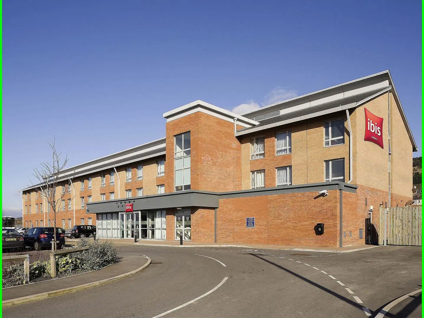ibis Swansea EXTERIOR
