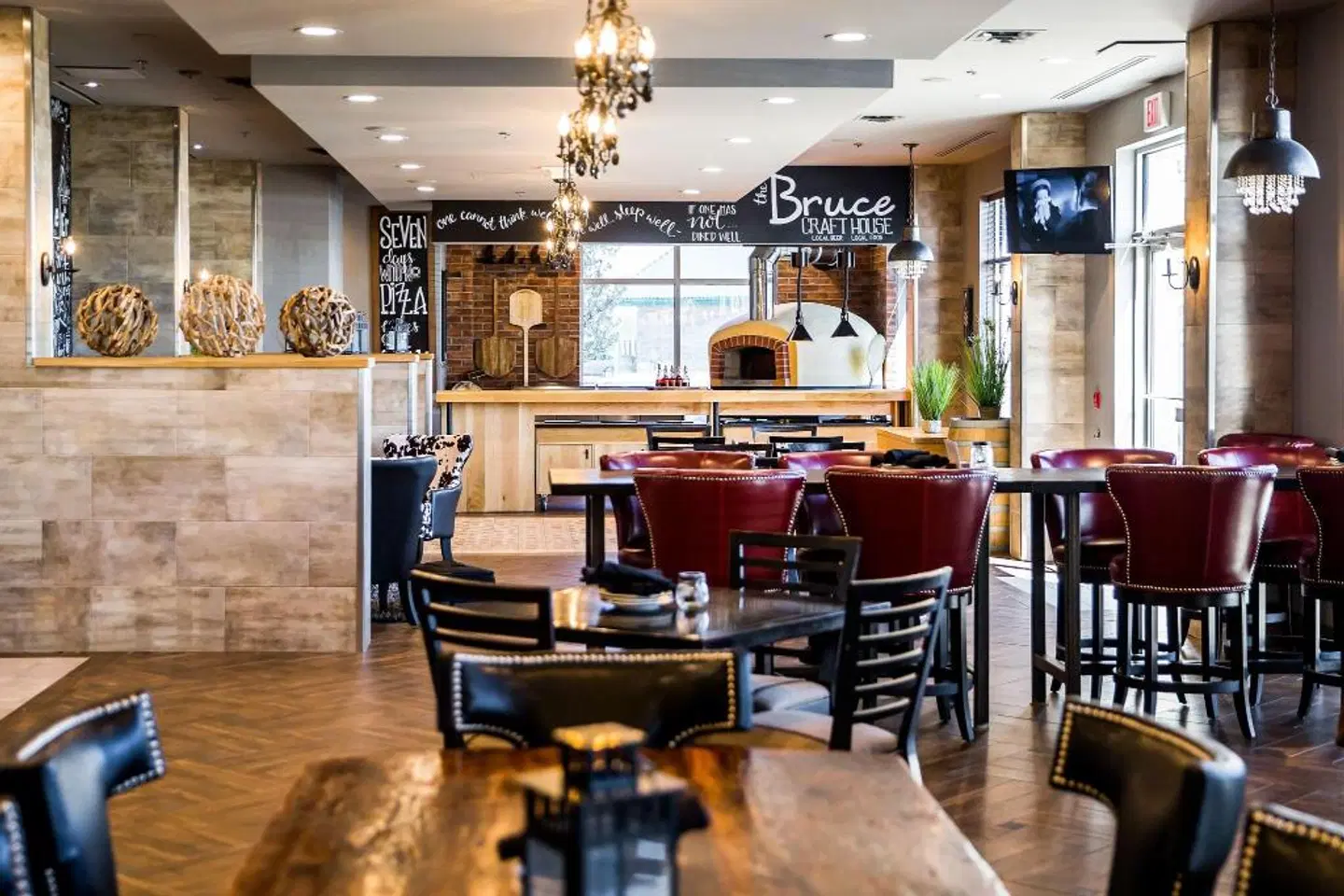 Cambridge Hotel and Conference Centre Bar