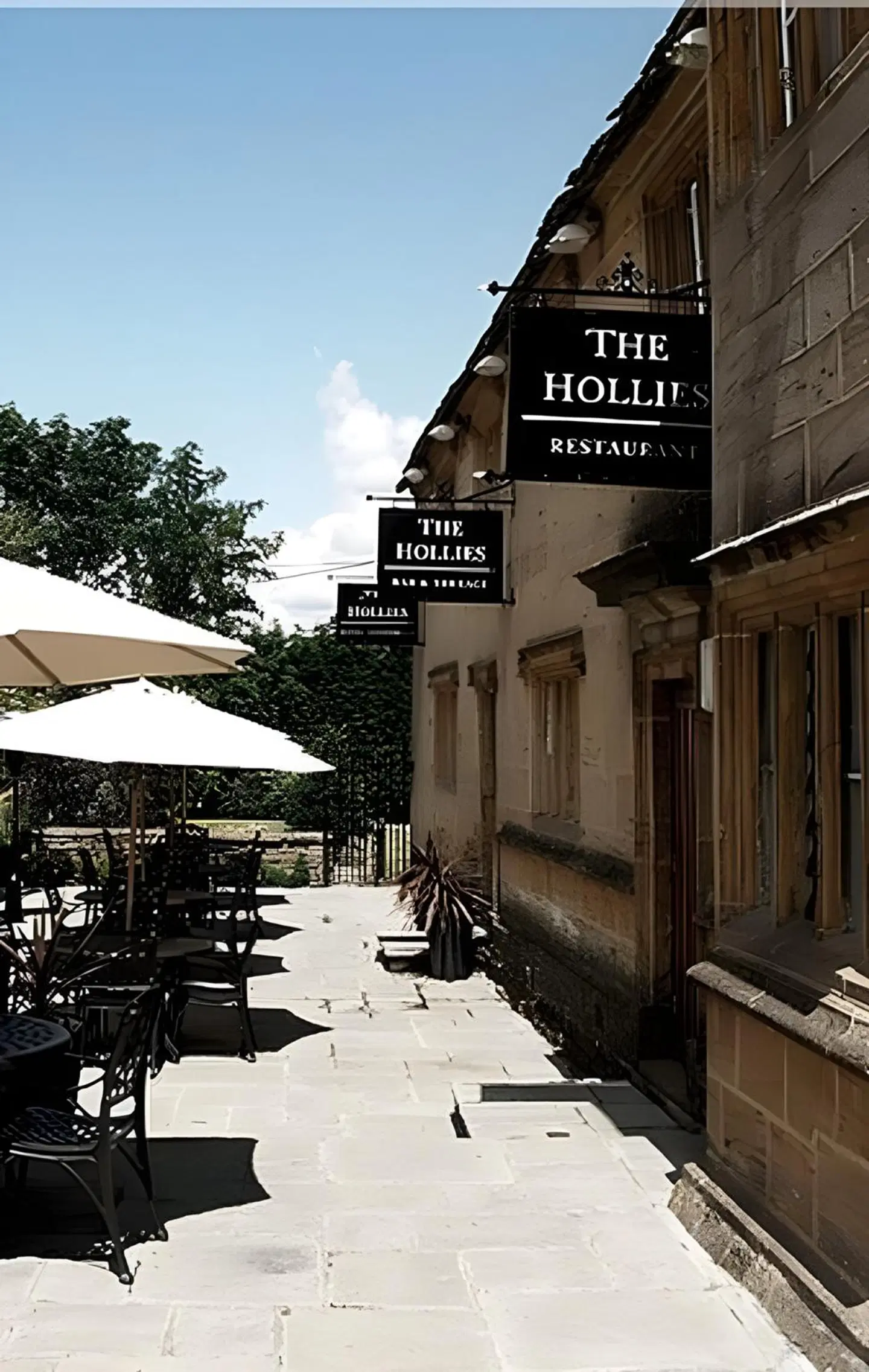 The Hollies Terrasse