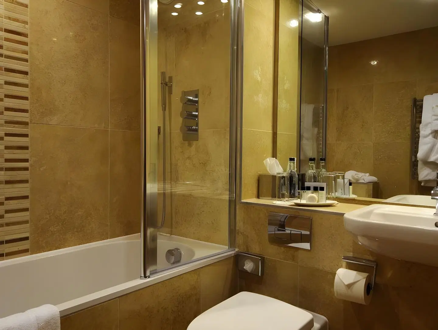 Christchurch Harbour Hotel & Spa Badezimmer