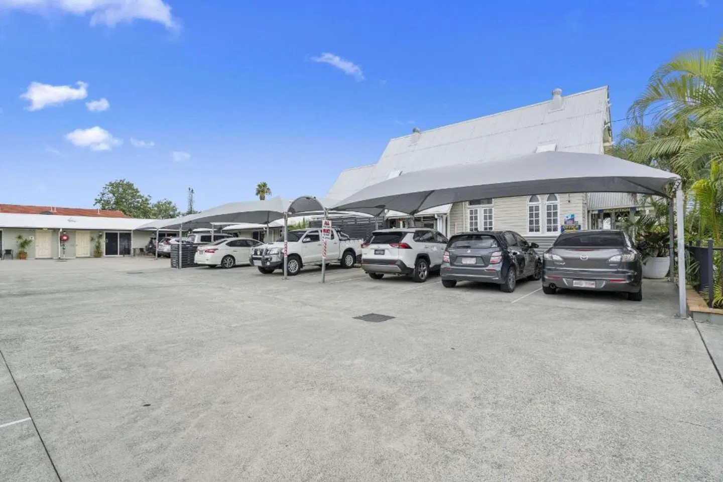 Caboolture Central Motor Inn, SureStay Collection by BW Strand