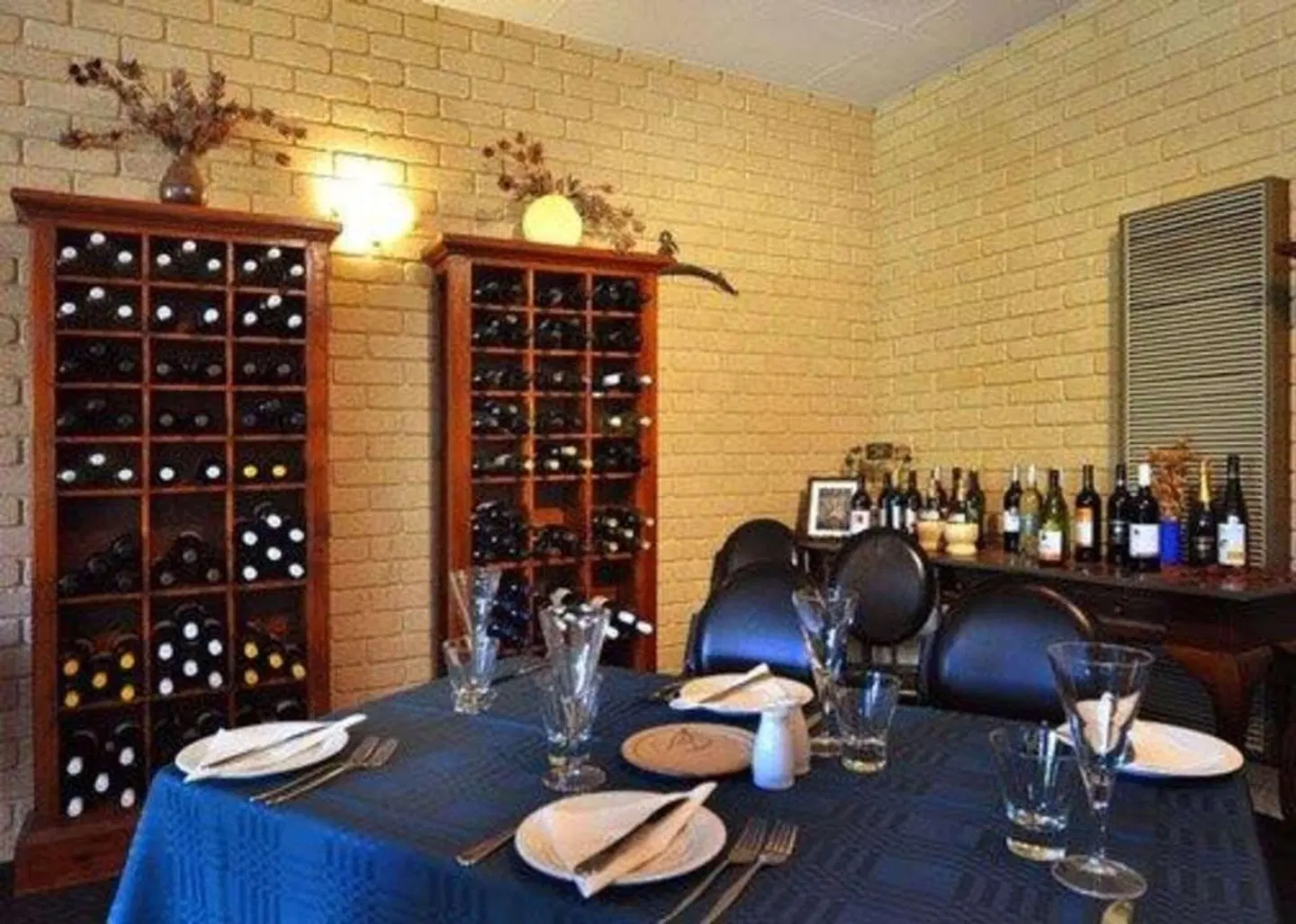 The Timothée Resort Bar