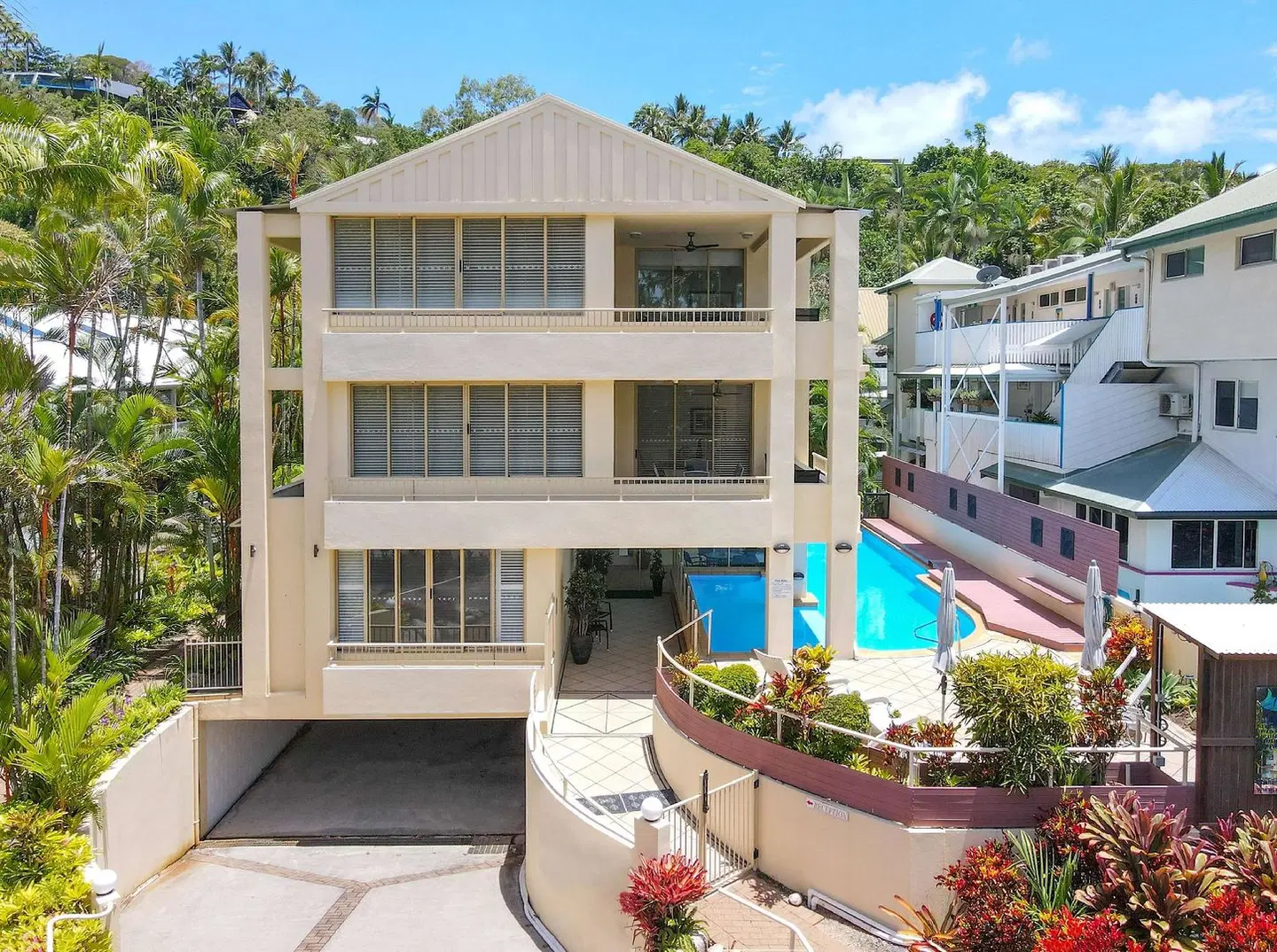 Reflections of Port Douglas EXTERIOR