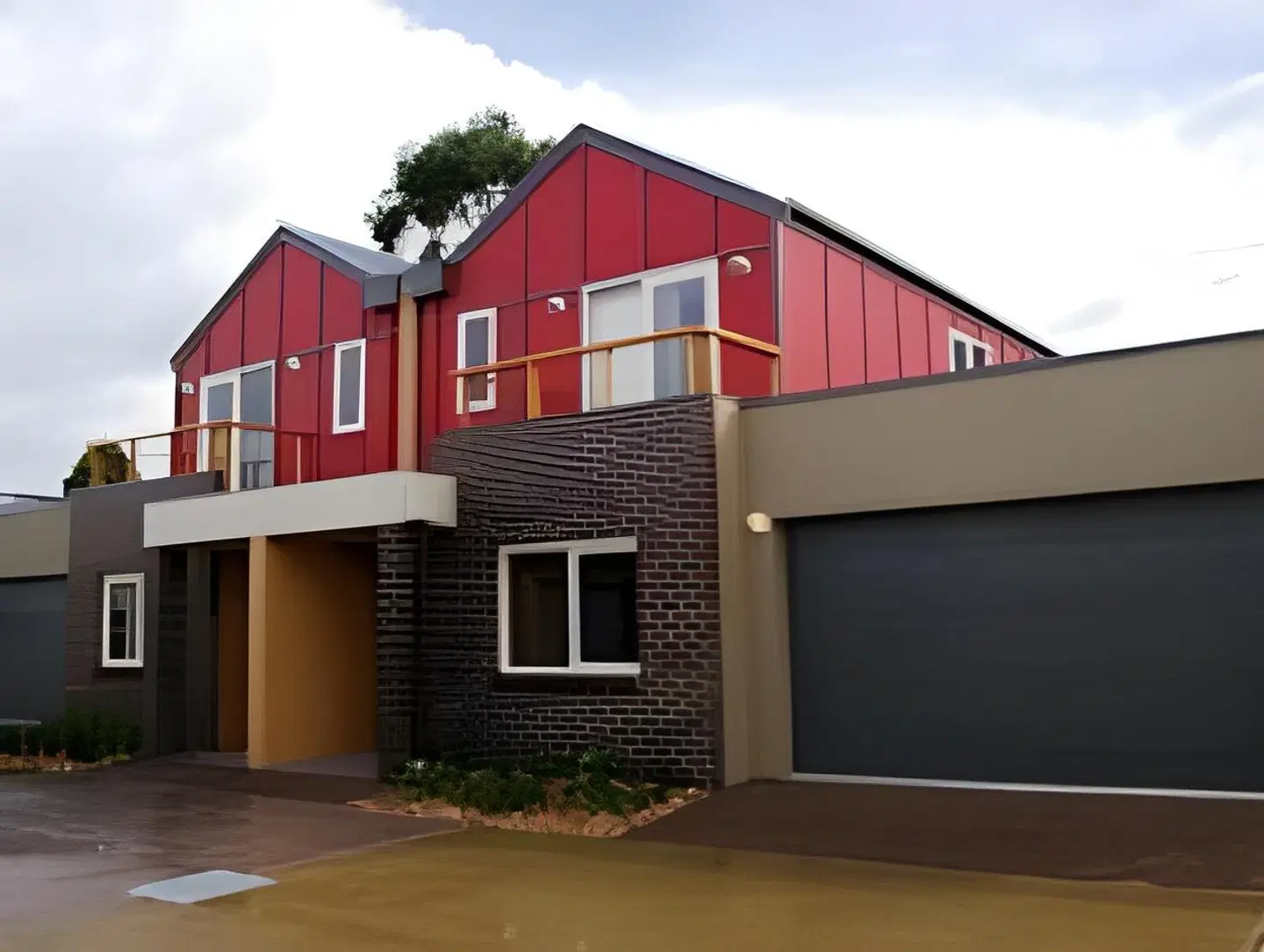 The Lakes Apartments EXTERIOR