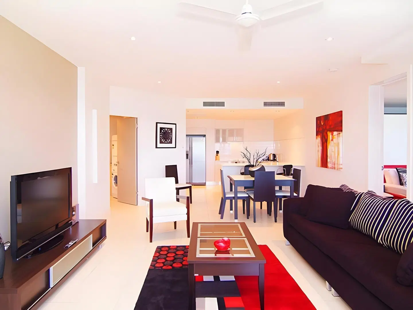 Coral Cove Apartments - Bowen LOUNGE_LOBBY