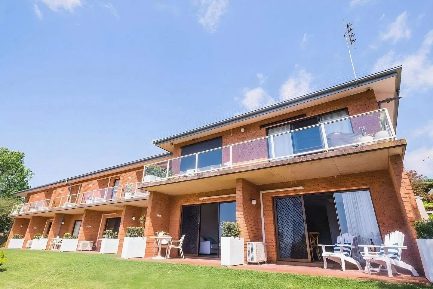 Mollymook Seascape Motel and Apartments - Adults Only EXTERIOR