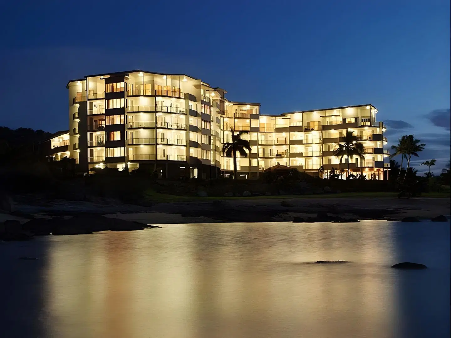 Coral Cove Apartments - Bowen EXTERIOR